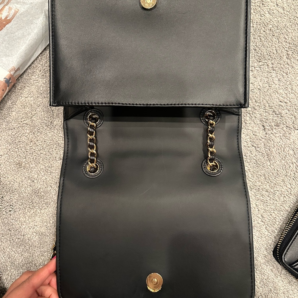 Tory Burch Black Quilted Shoulder Bag and Wallet - Picture 8 of 10